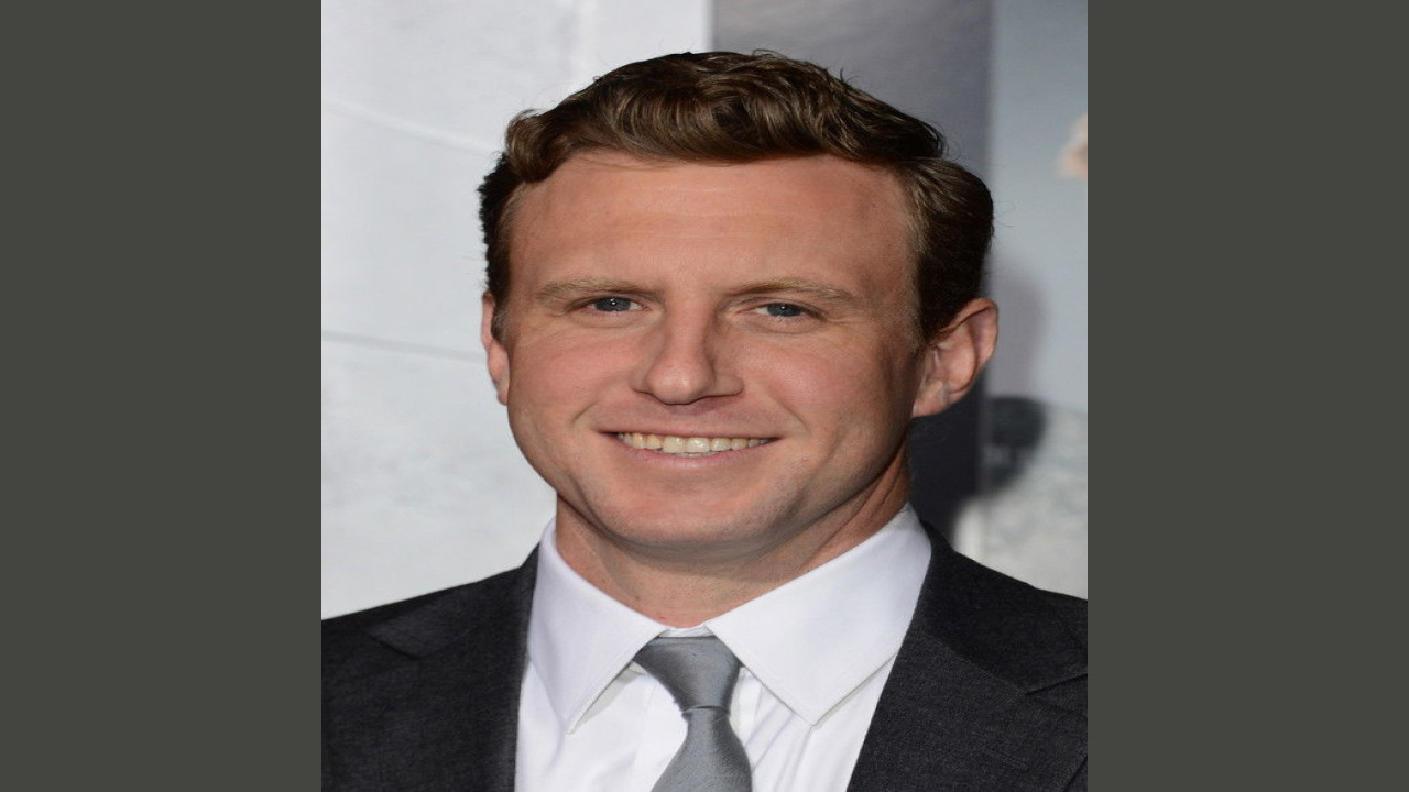 Ruben Fleischer | Director Estadounidense con Gran Carrera Tras las Cámaras en Cine y Series