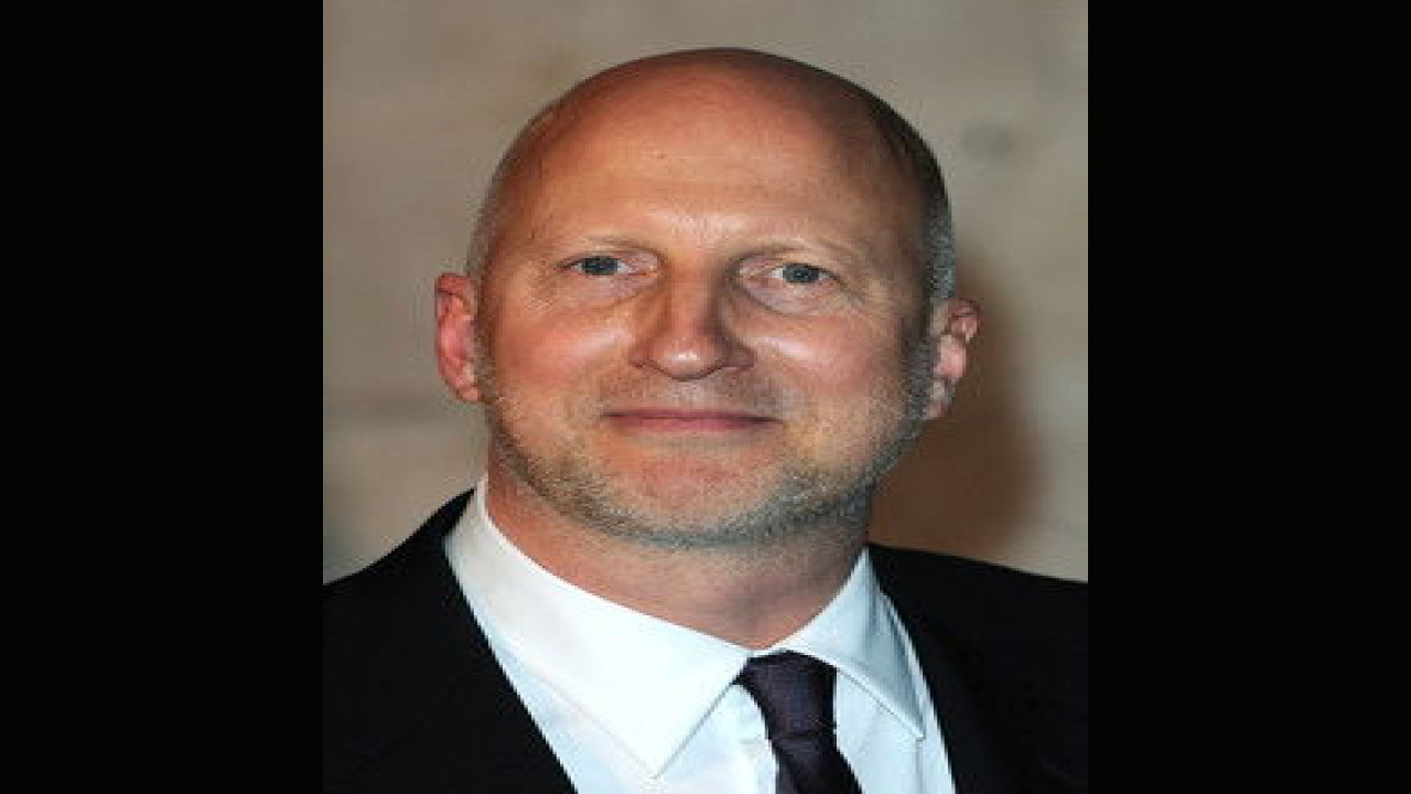 John Hillcoat | Cineasta Australiano con Amplia Carrera en Drama, Thriller y Ciencia Ficción