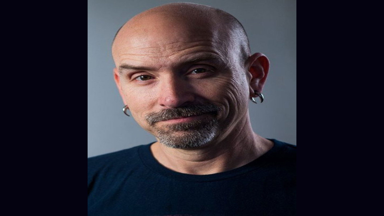 Eli Cross | Director conocido por Comedia, Romance y Acción