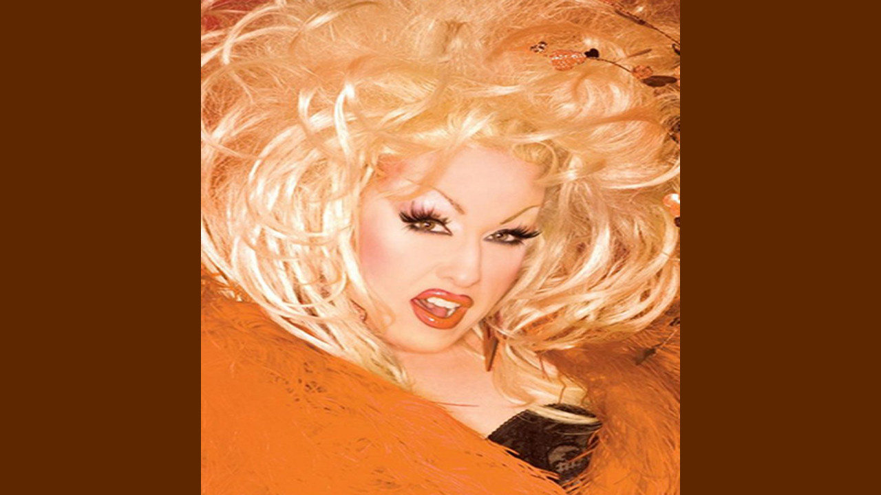 Chi Chi Larue | Director destacado en el ámbito de Comedia, Terror y Romance