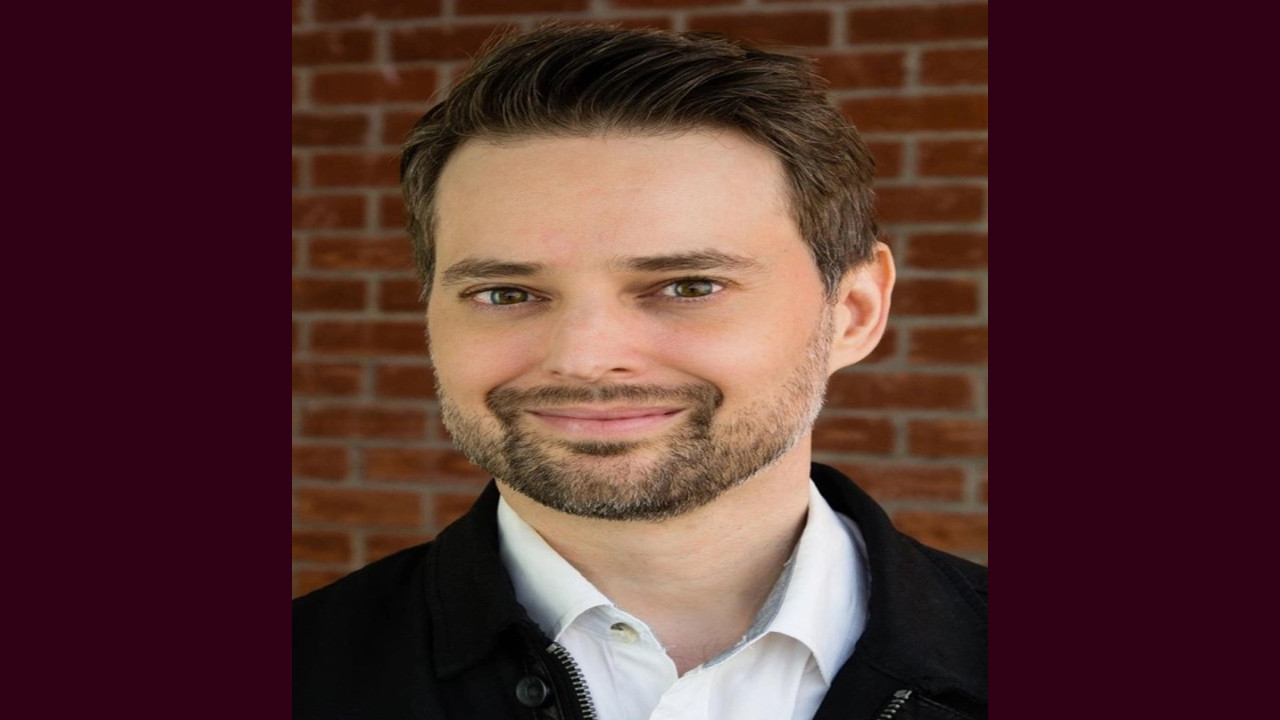 Guy Busick | Guionista Estadounidense Reconocido por Terror, Thriller y Crimen