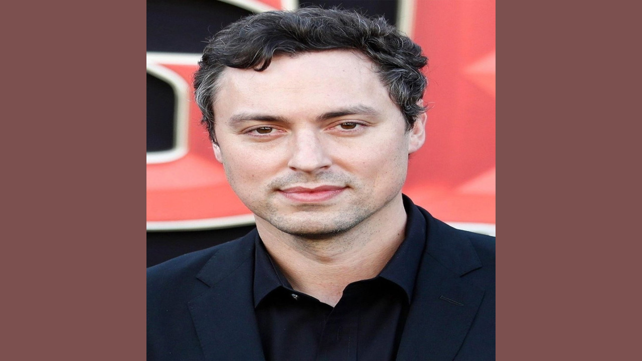 John Francis Daley (Guionista)