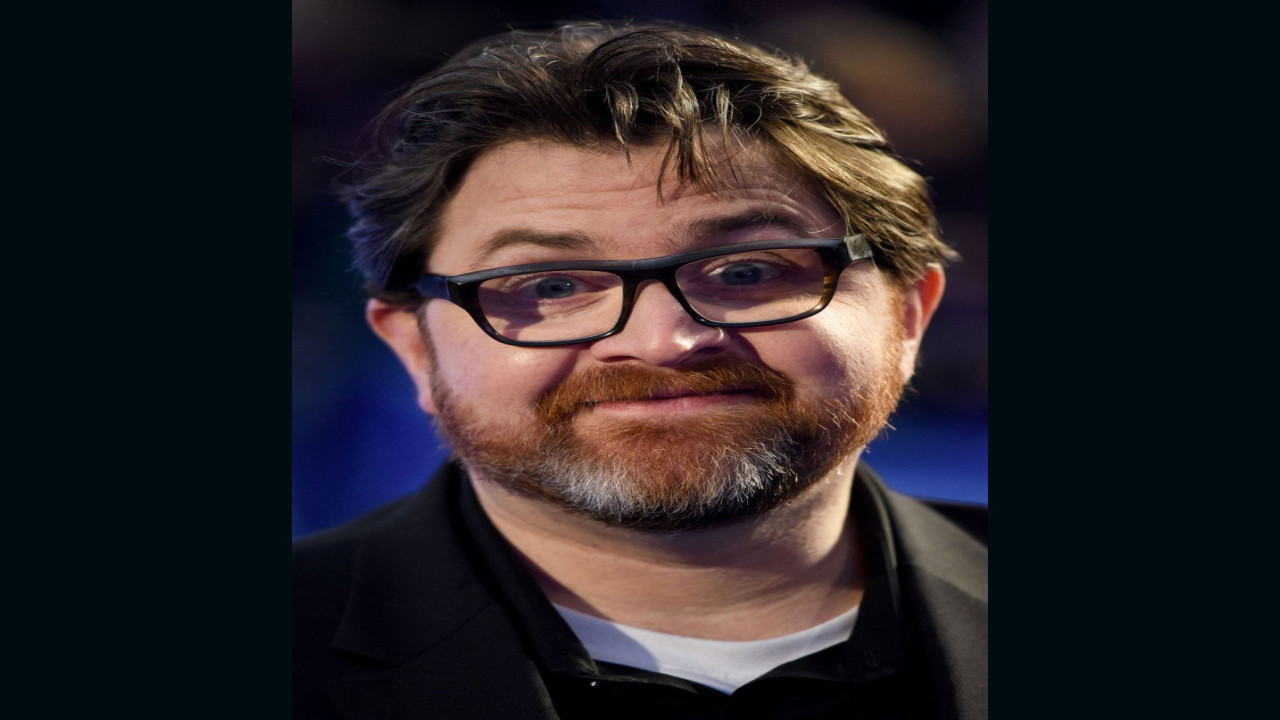 Ernest Cline | Guionista Estadounidense con Trayectoria en Aventura, Ciencia Ficción y Acción