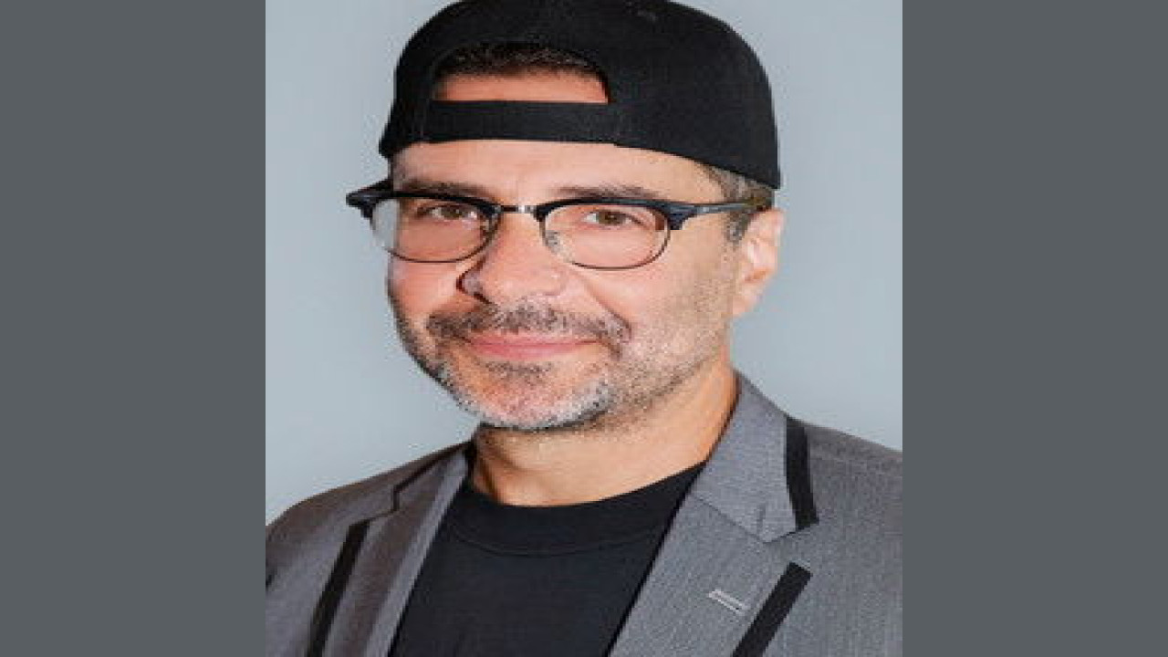 James Demonaco | Guionista con Historias Cautivadoras en Cine y Series