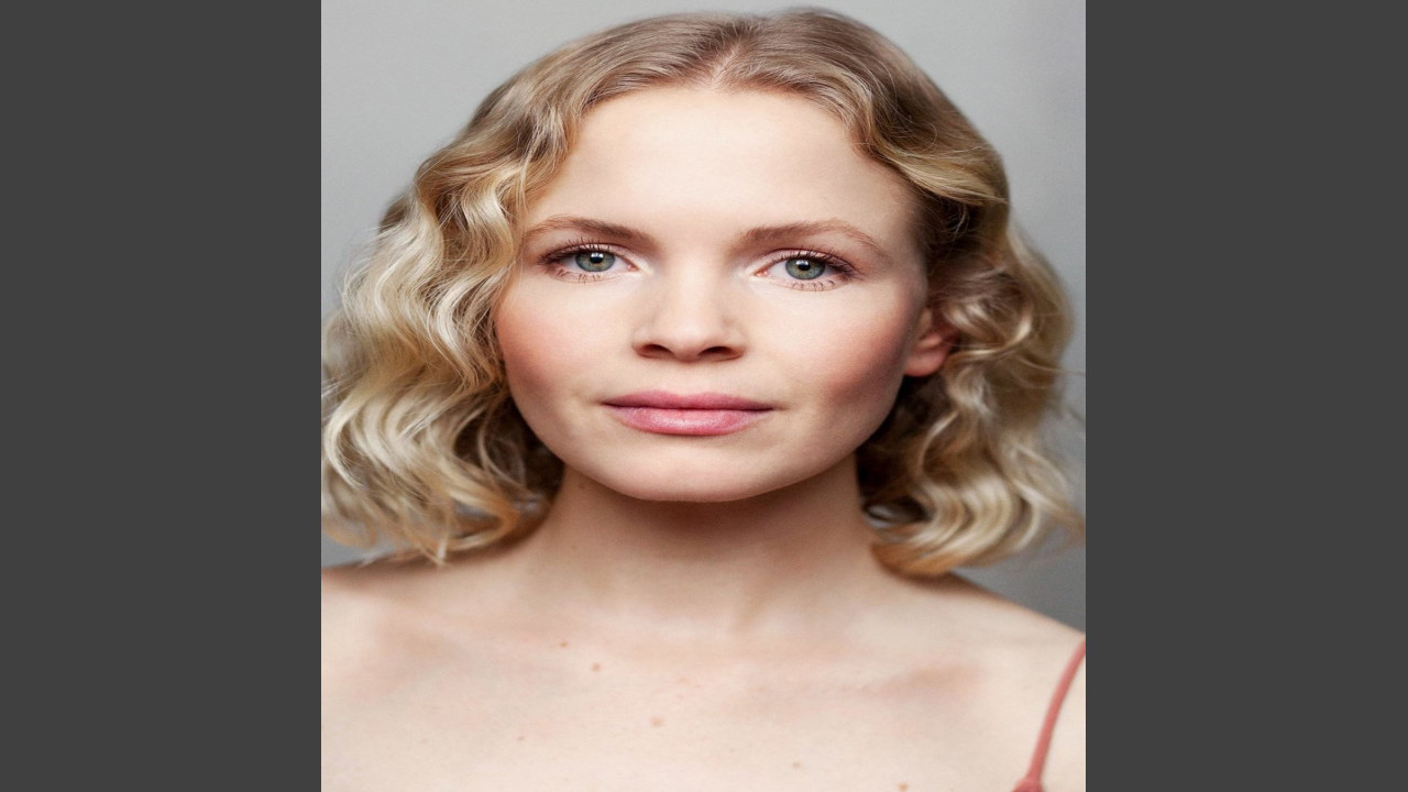 Kate Phillips (Actriz) Kate Phillips (Actriz)