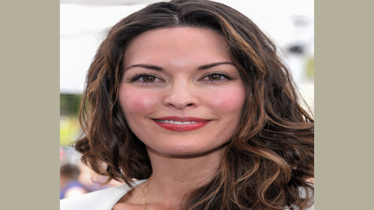 Alana de la Garza (Actriz)