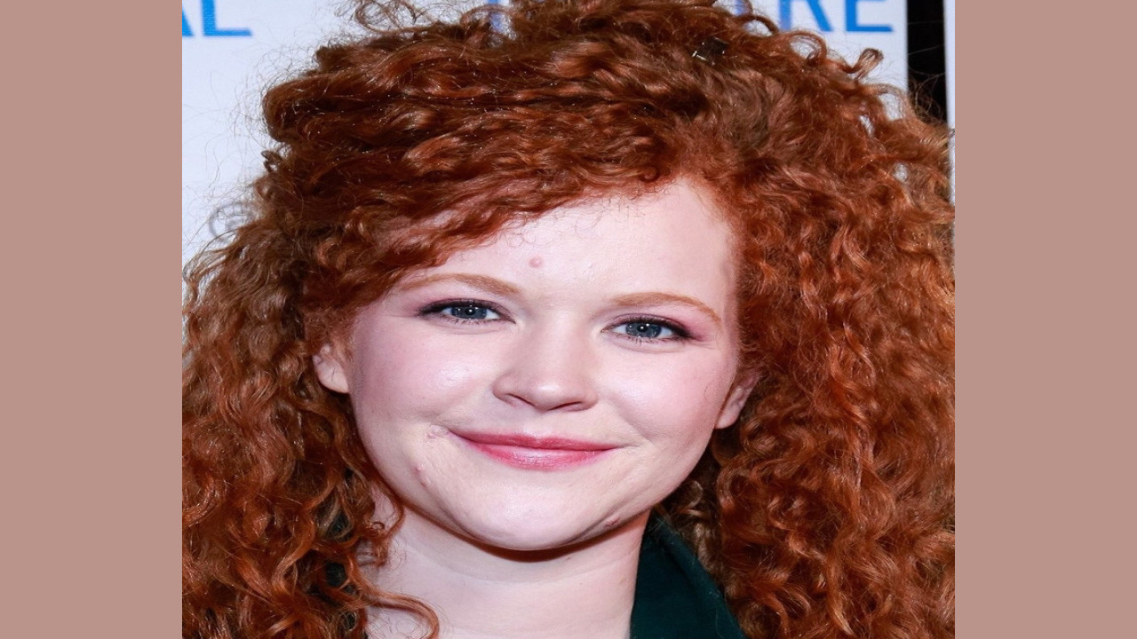 Mary Wiseman (Actriz) Mary Wiseman (Actriz)