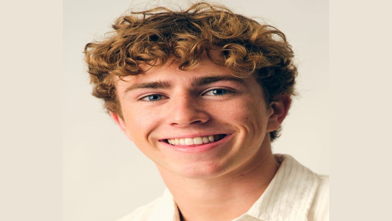 Walker Scobell (Actor)