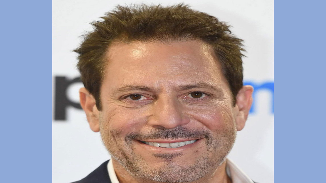 Darren Star | Escritor Estadounidense con trayectoria en Drama, Comedia y Telenovela