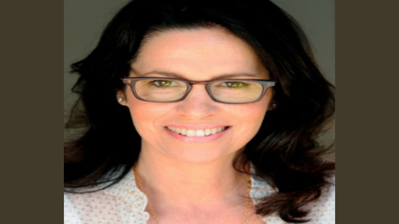 Amanda Silver (Guionista) Amanda Silver (Guionista)