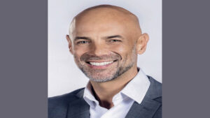 Javier Poza (Presentador)