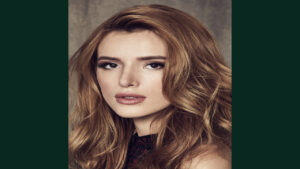 Bella Thorne (Presentadora)