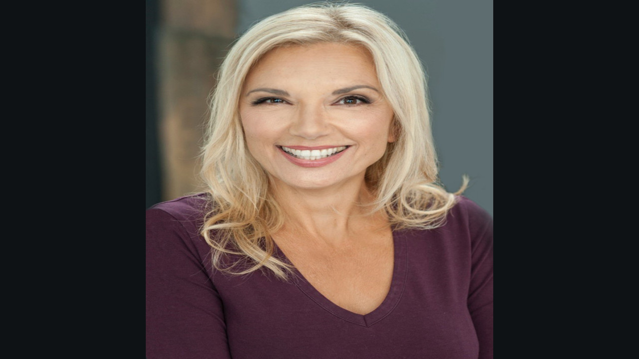 Teryl Rothery (Presentadora)