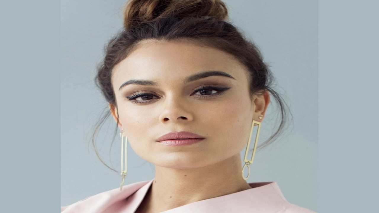 Nathalie Kelley (Actriz)