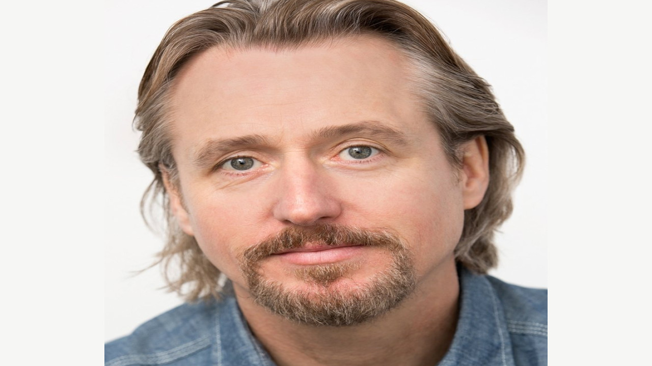 Linus Roache (Actor)