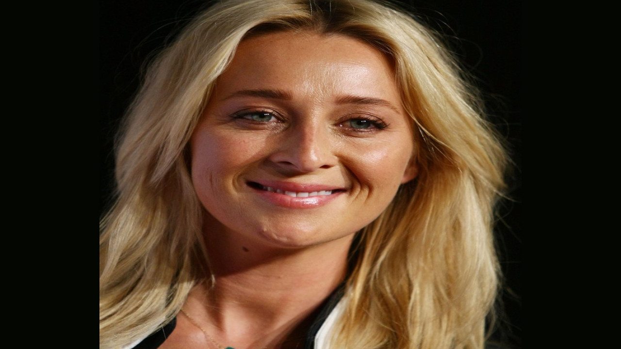 Asher Keddie (Actriz)