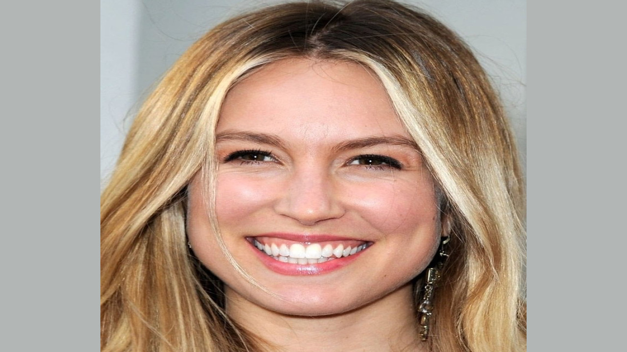 Sarah Carter (Actriz)