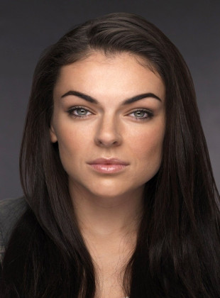 Serinda Swan (Actriz)
