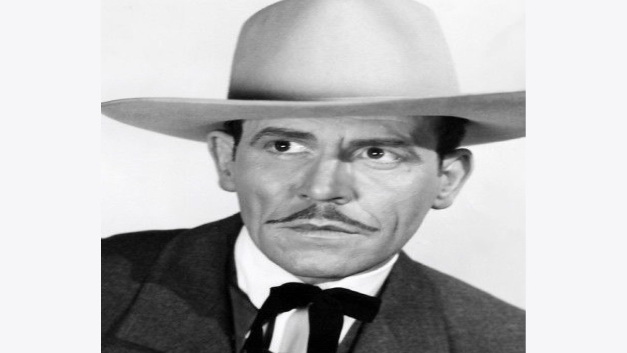 Kenneth MacDonald (Actor)