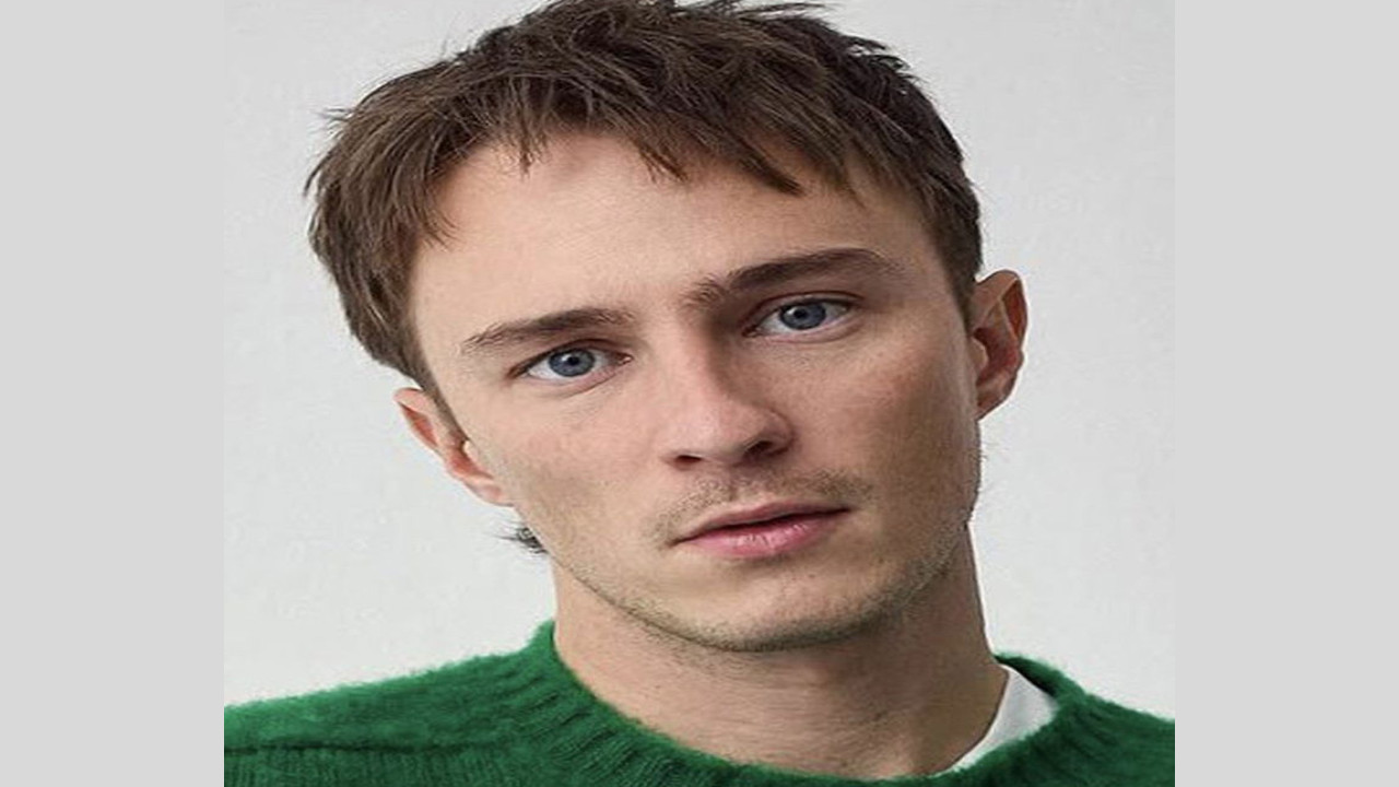 Drew Starkey (Actor)
