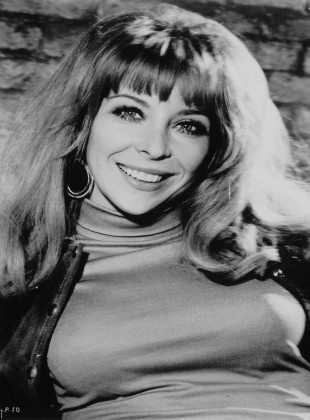 Angelique Pettyjohn (Actriz)