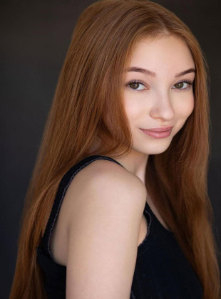 Caroline Elle Abrams (Actriz)