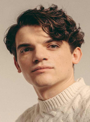 Edward Bluemel (Actor)