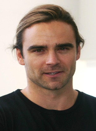 Dustin Clare (Actor)
