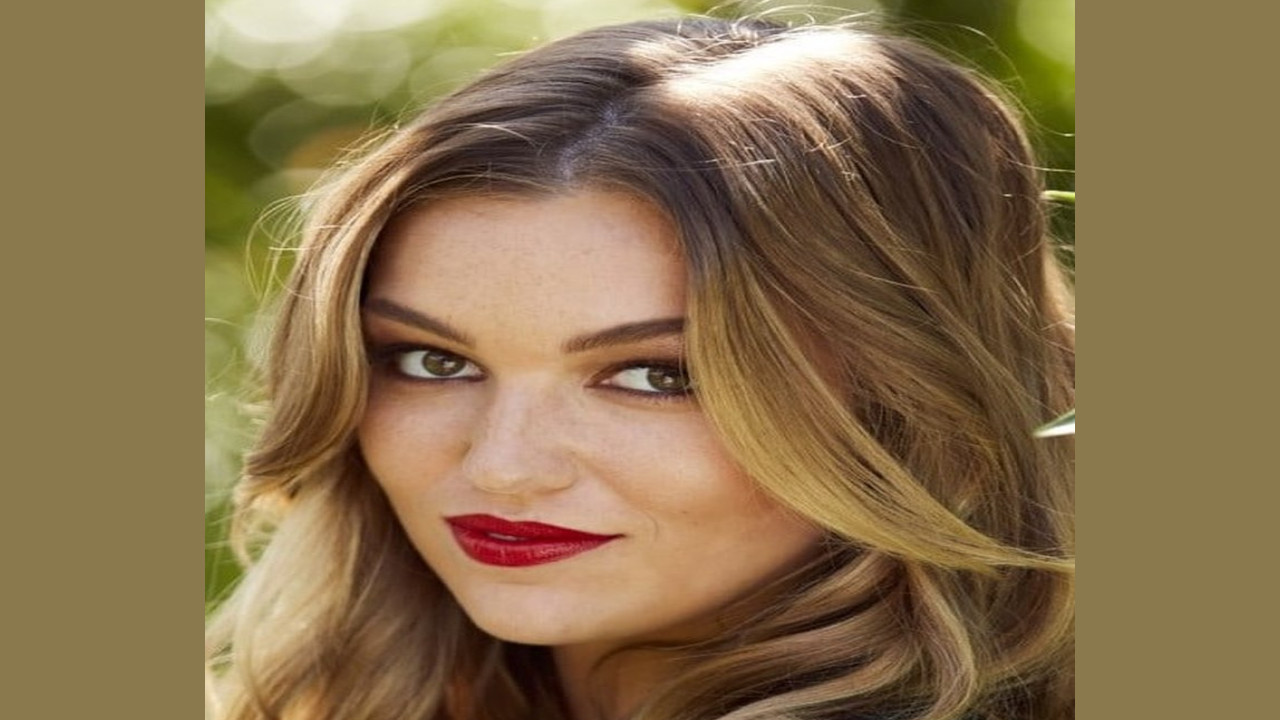 Lili Simmons (Actriz)