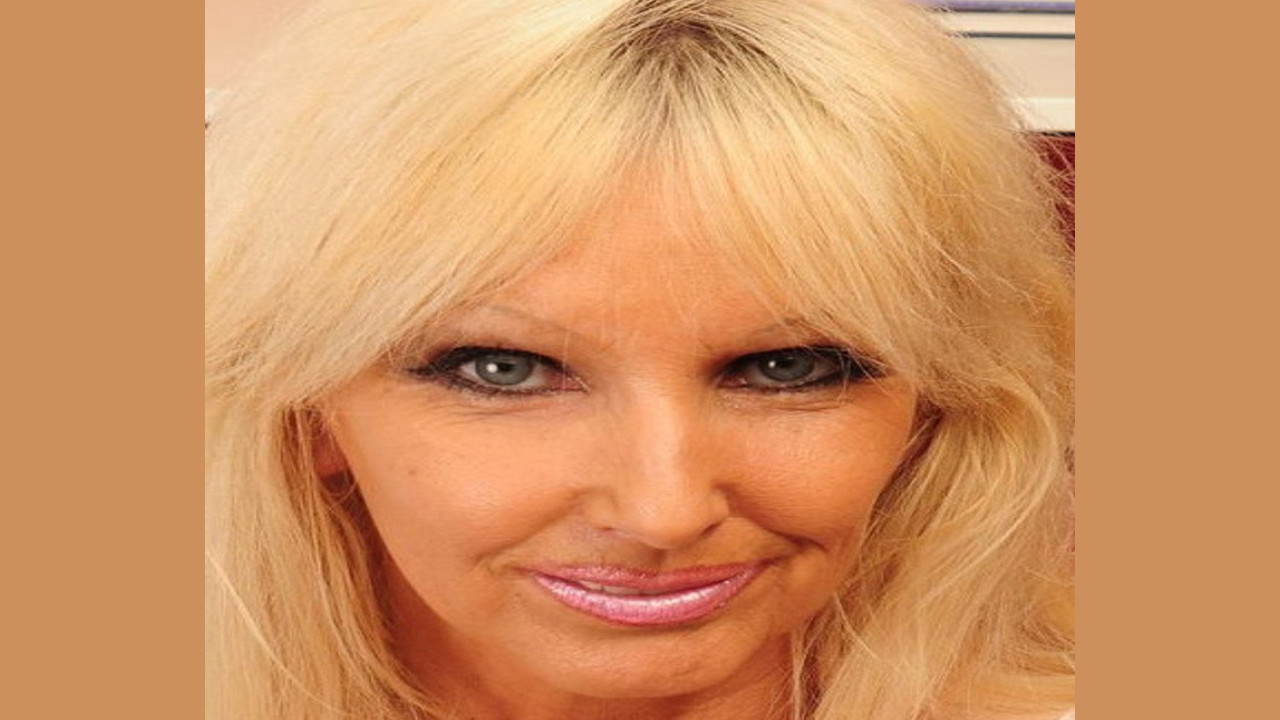 Tia Gunn (Actriz)