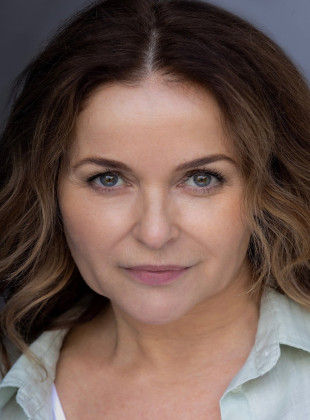 Julia Sawalha (Actriz)