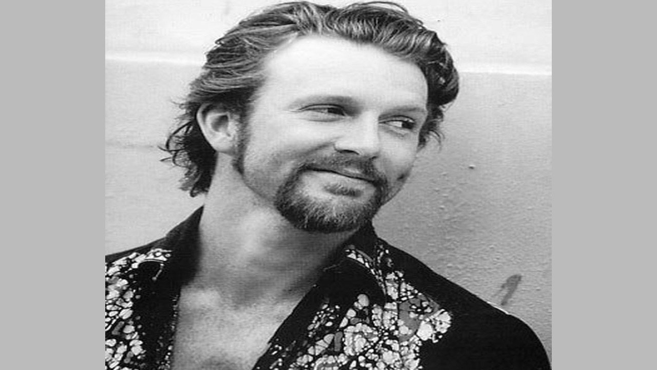 Aaron Hendry (Actor)