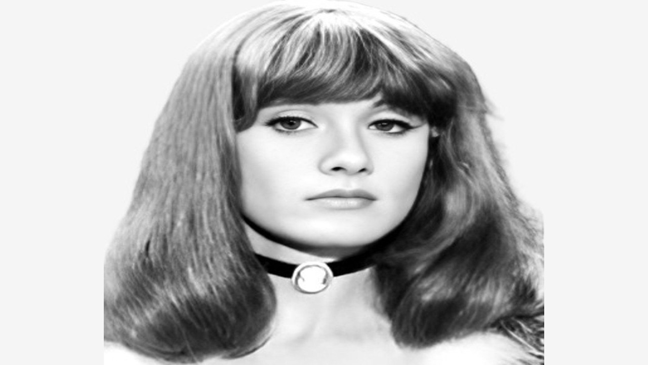 Robyn Hilton (Actriz)