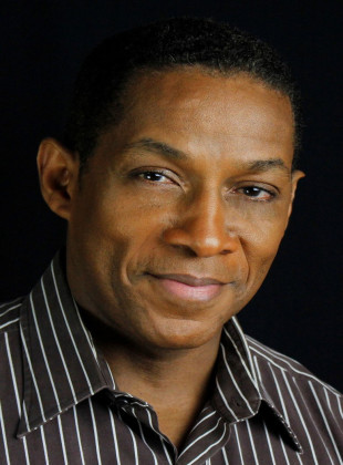 Cameron Arnett (Actor)