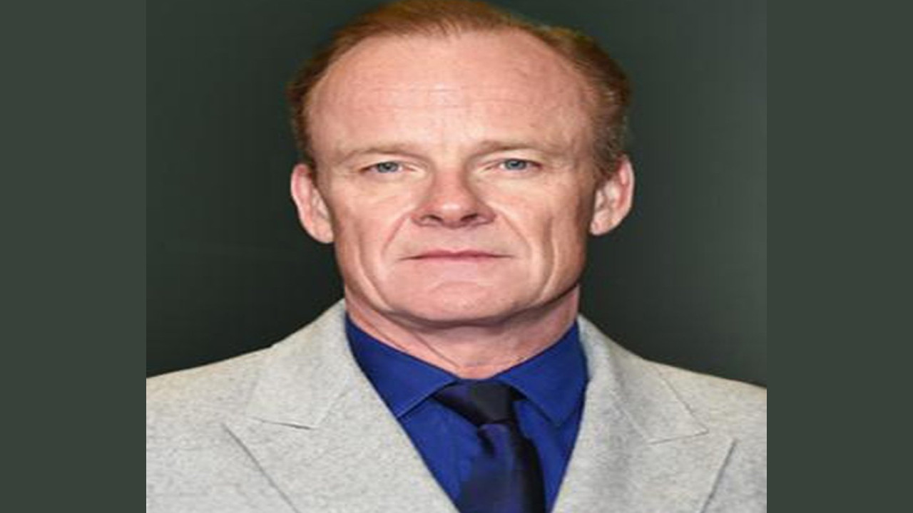 Alistair Petrie (Actor)