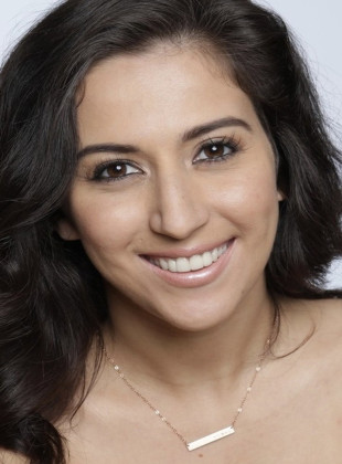 April O'Neil (Actriz)