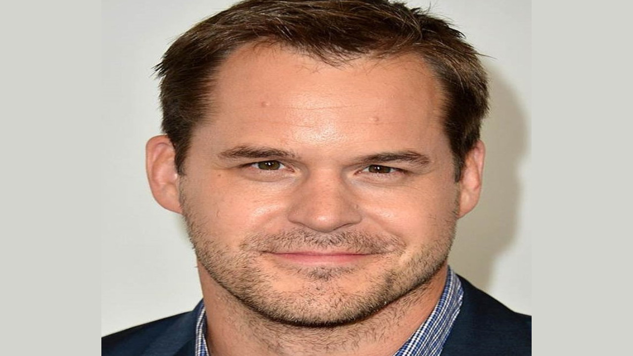 Kyle Bornheimer (Actor)