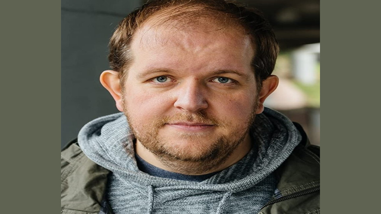 Dominic Burgess (Actor)