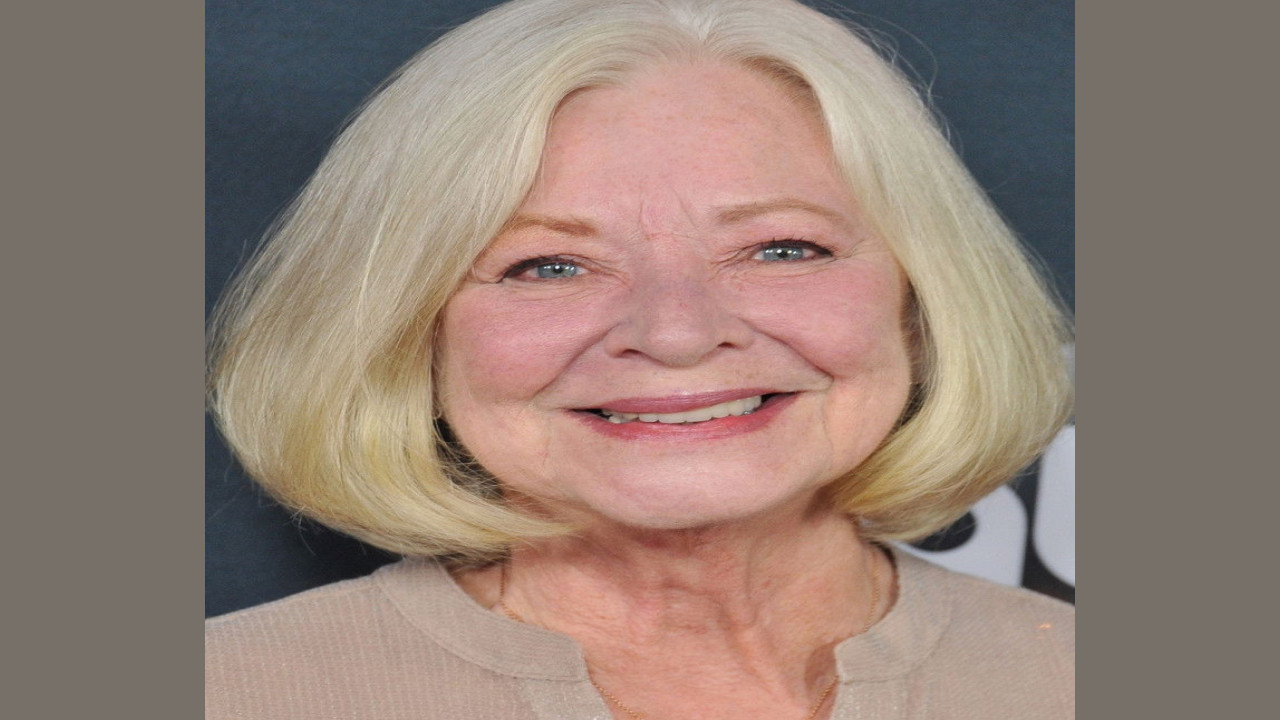 Debra Mooney (Actriz)