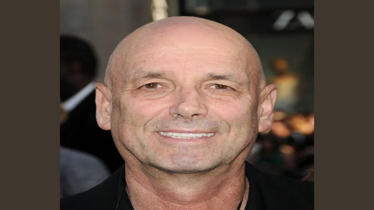 Martin Campbell (Director)