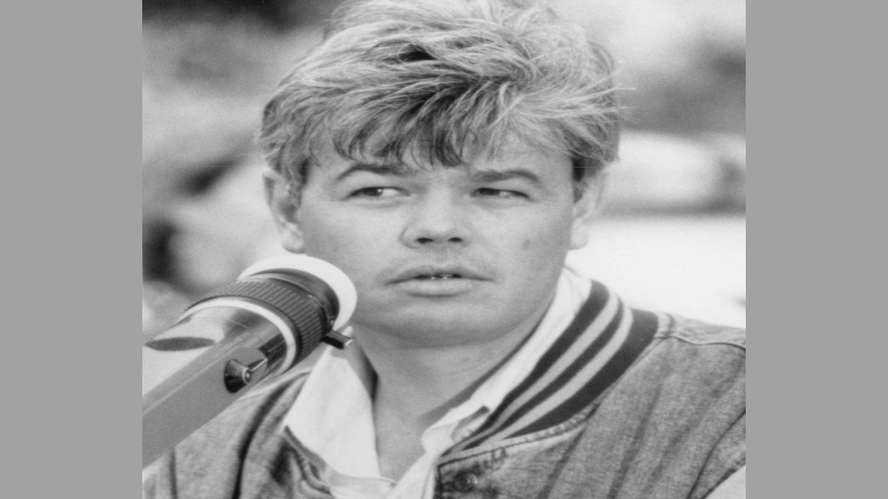 Darrell James Roodt (Director)