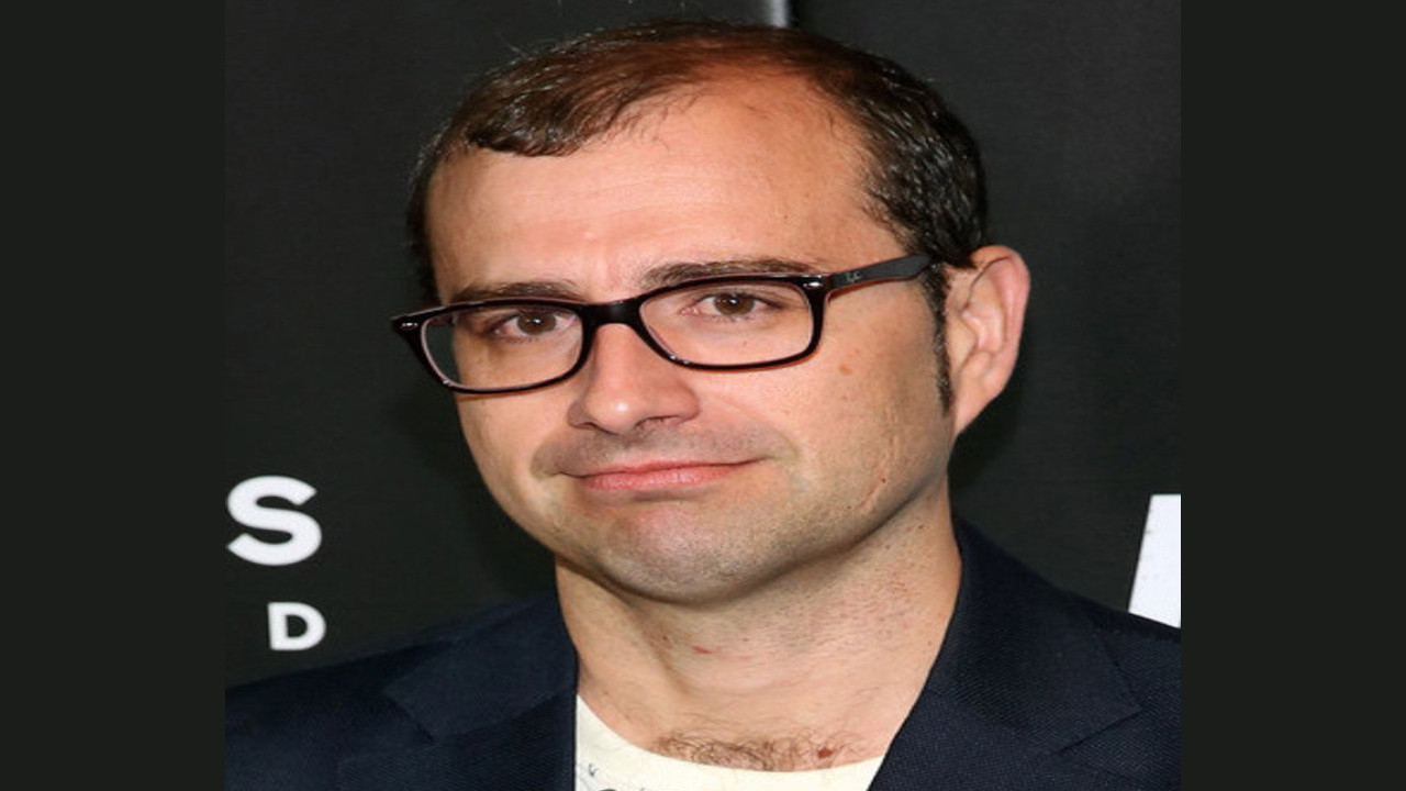 Paco Cabezas (Director)