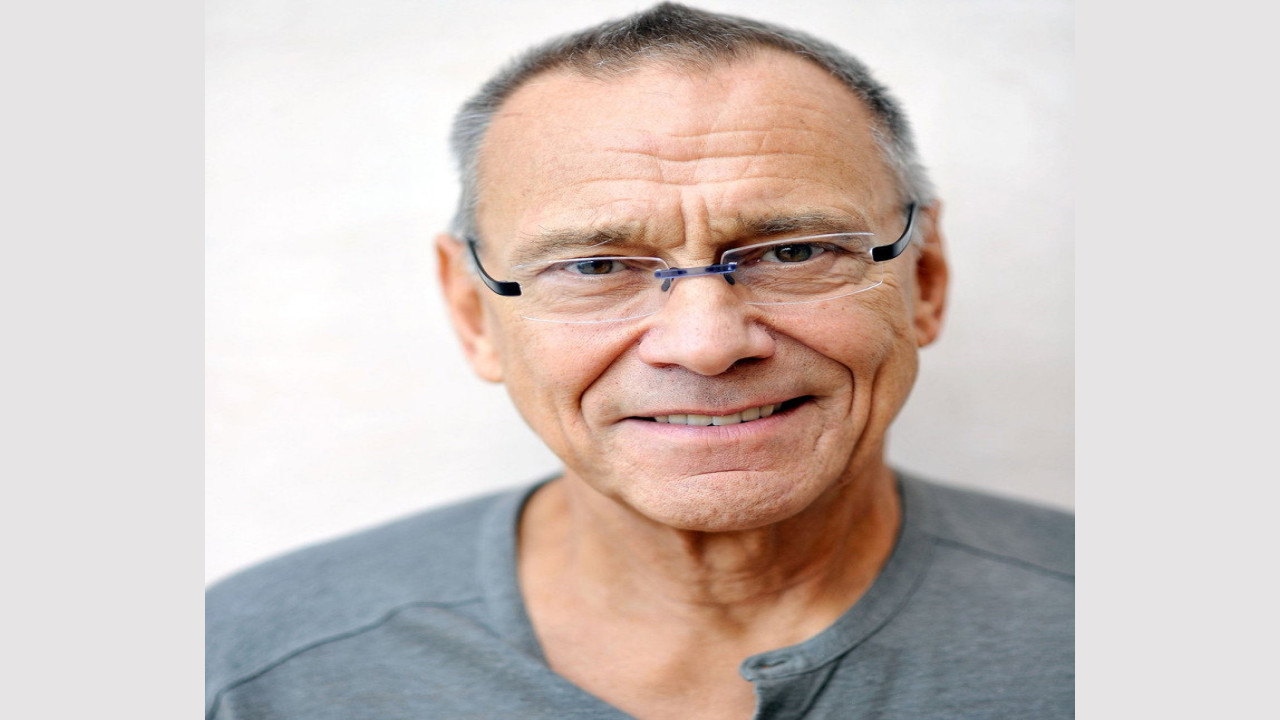 Andréi Konchalovski (Director)