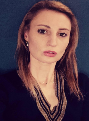 Barbara Białowąs (Directora)