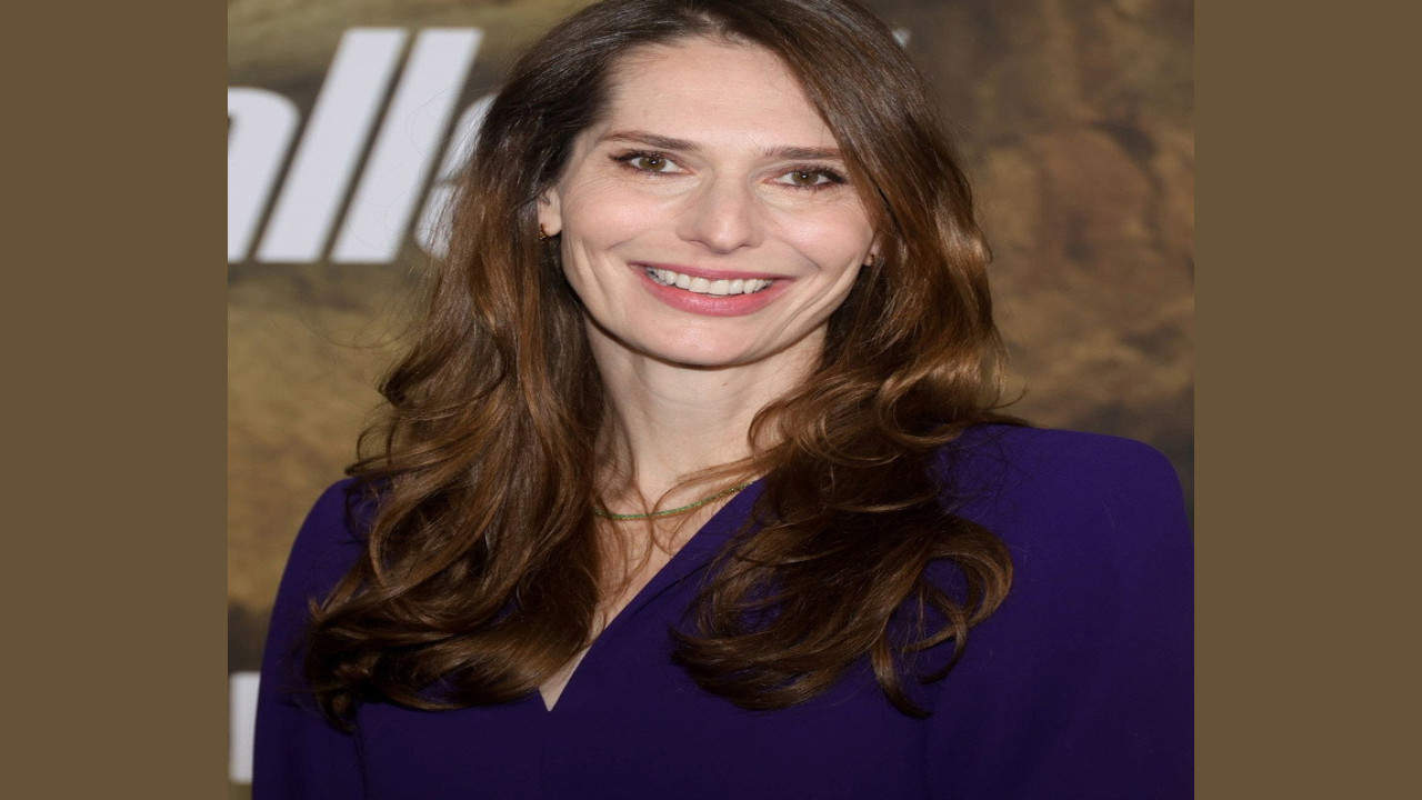 Geneva Robertson-Dworet (Guionista)