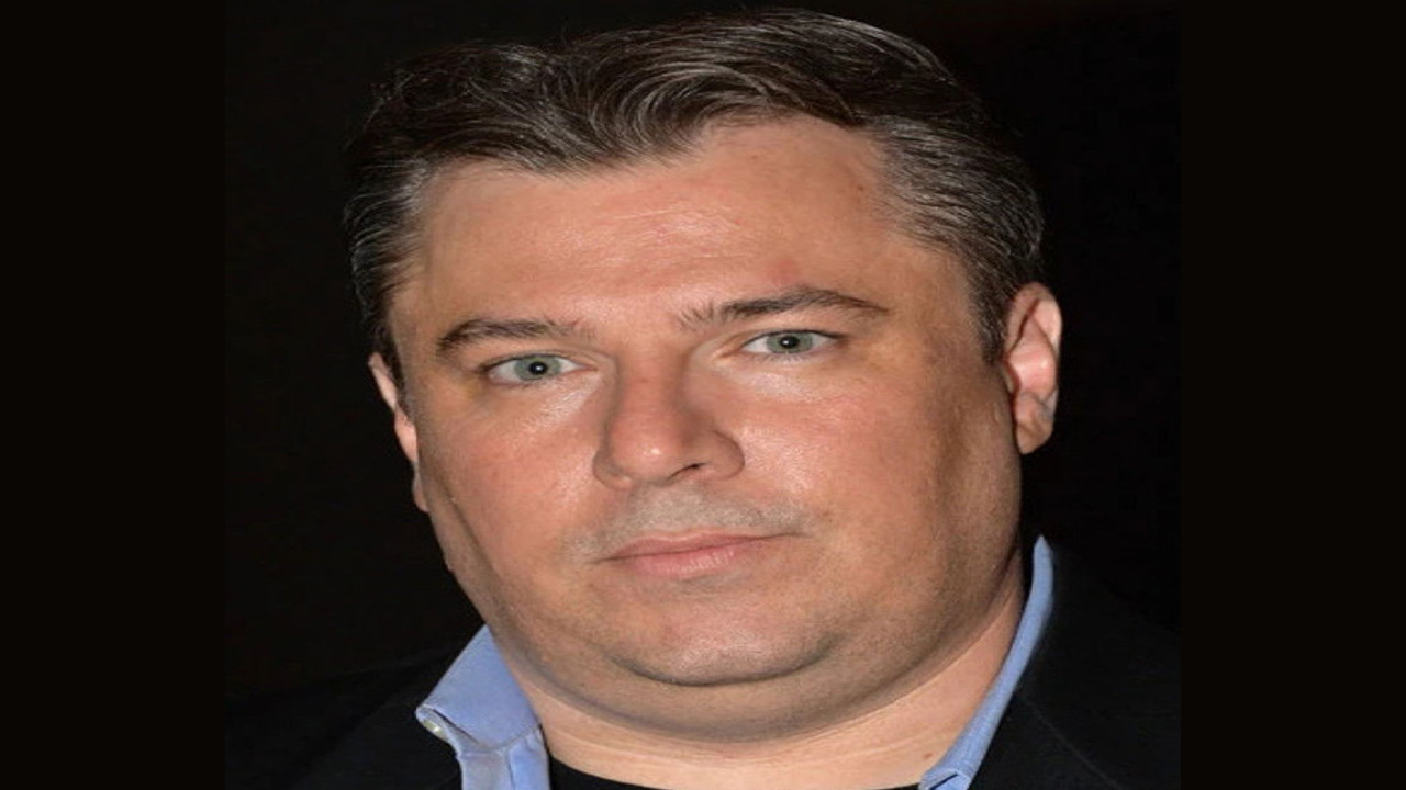 Shane Salerno (Guionista)