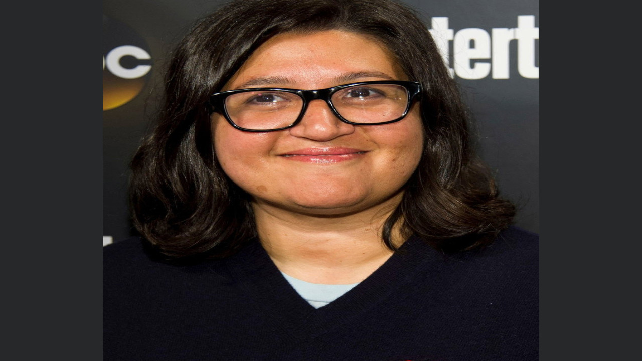 Nahnatchka Khan (Guionista)
