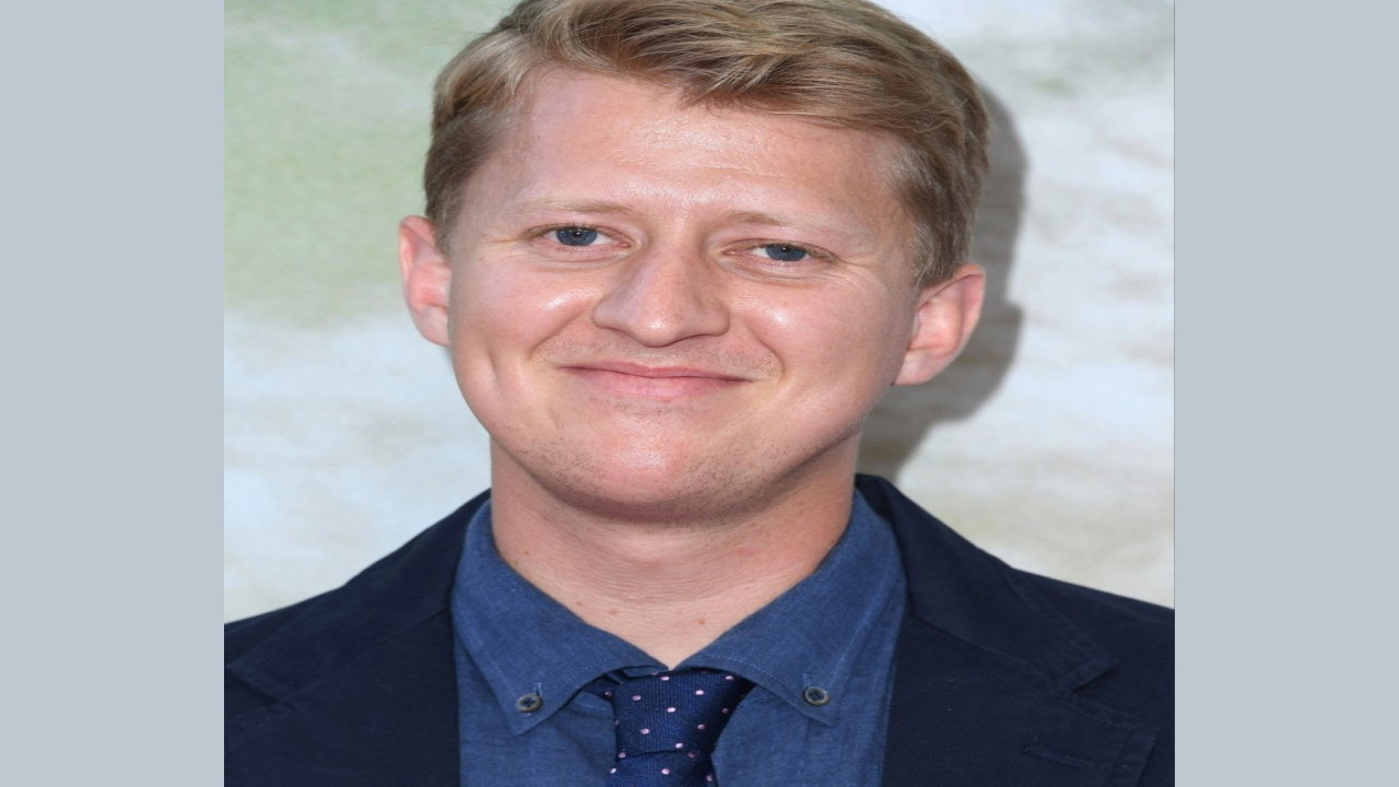 Shay Hatten (Guionista)