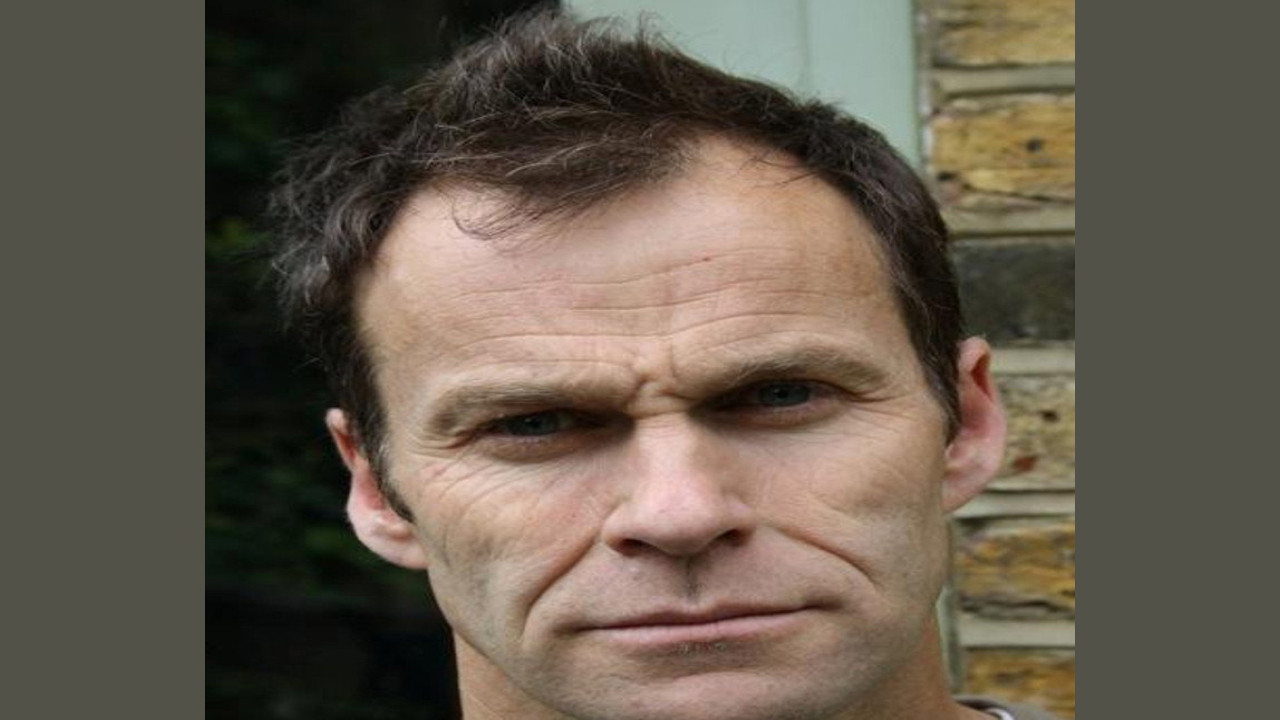 Peter Moffat (Guionista)