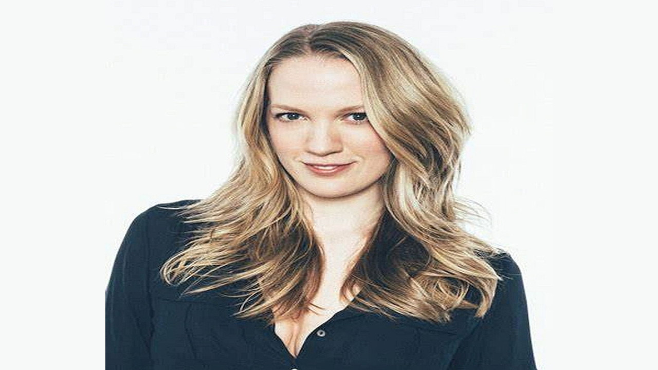 Emily Carmichael (Guionista)